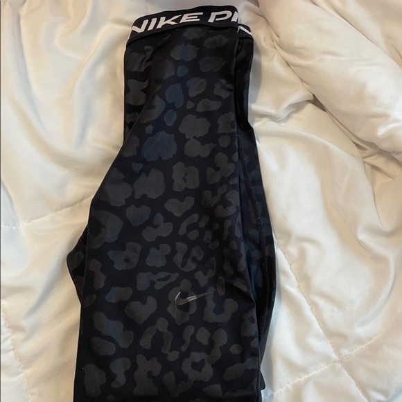 Nike Pro Dry Fit Leggings